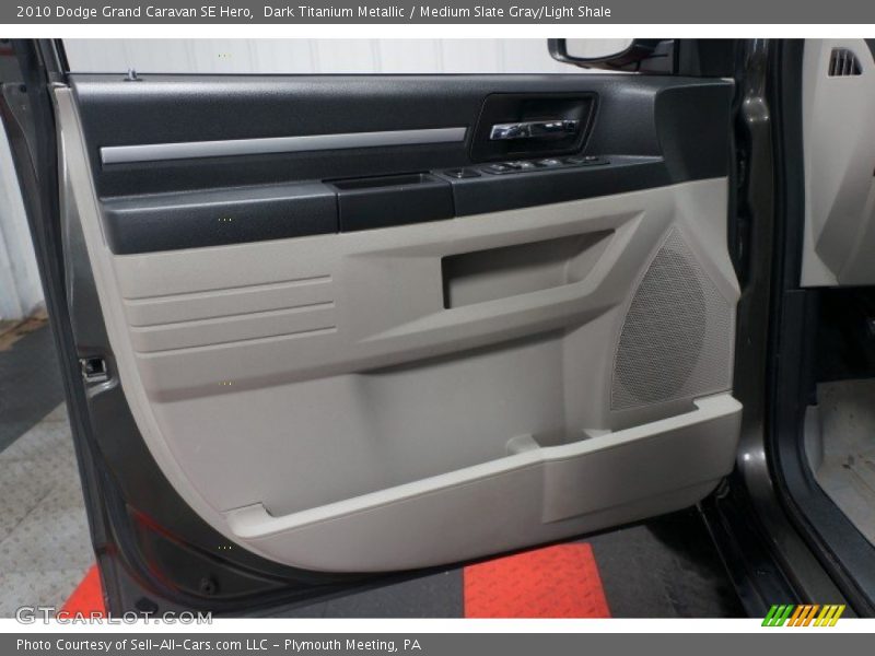 Dark Titanium Metallic / Medium Slate Gray/Light Shale 2010 Dodge Grand Caravan SE Hero