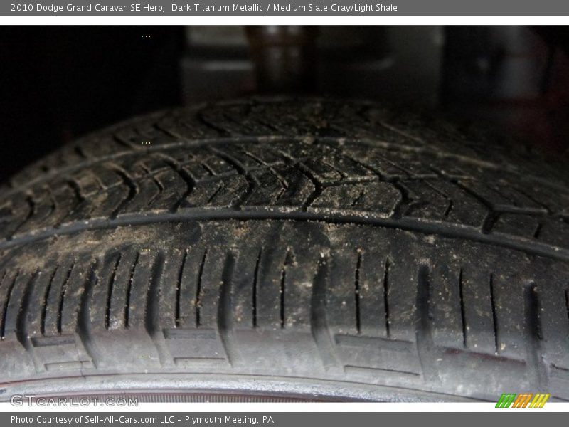 Dark Titanium Metallic / Medium Slate Gray/Light Shale 2010 Dodge Grand Caravan SE Hero
