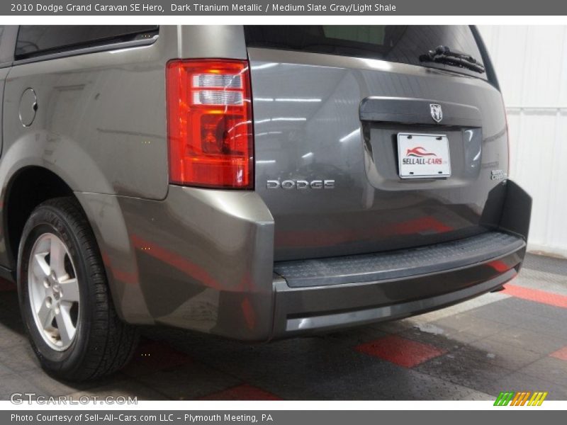 Dark Titanium Metallic / Medium Slate Gray/Light Shale 2010 Dodge Grand Caravan SE Hero