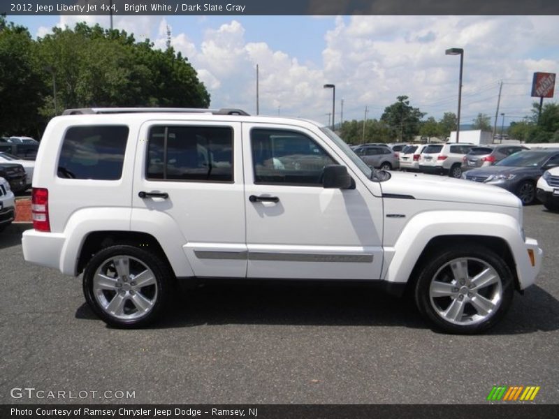 Bright White / Dark Slate Gray 2012 Jeep Liberty Jet 4x4