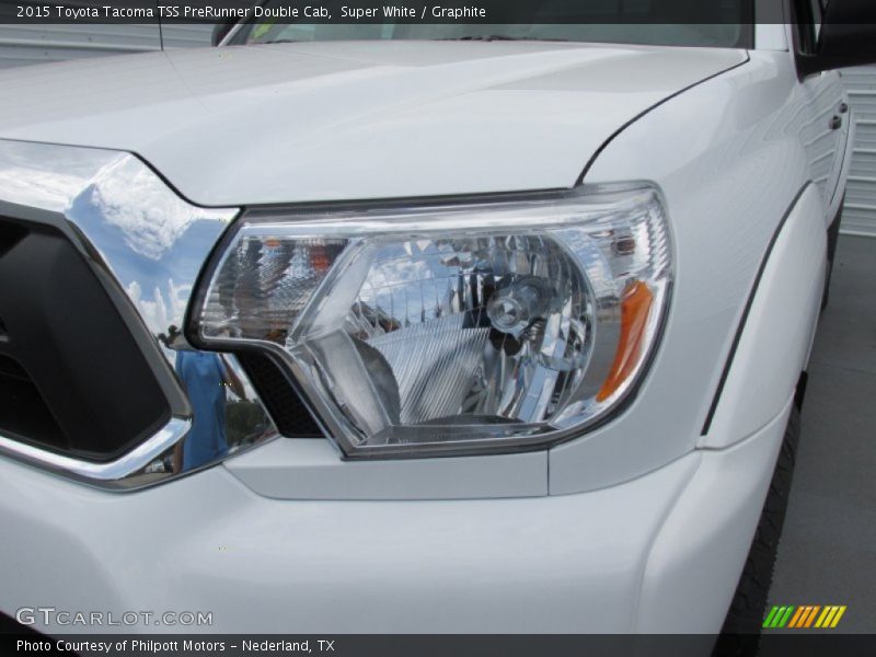 Super White / Graphite 2015 Toyota Tacoma TSS PreRunner Double Cab