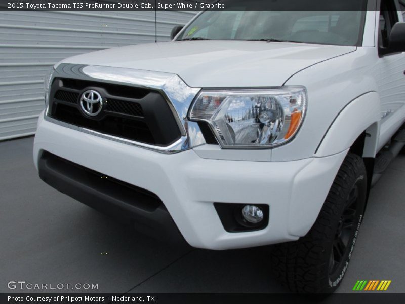 Super White / Graphite 2015 Toyota Tacoma TSS PreRunner Double Cab