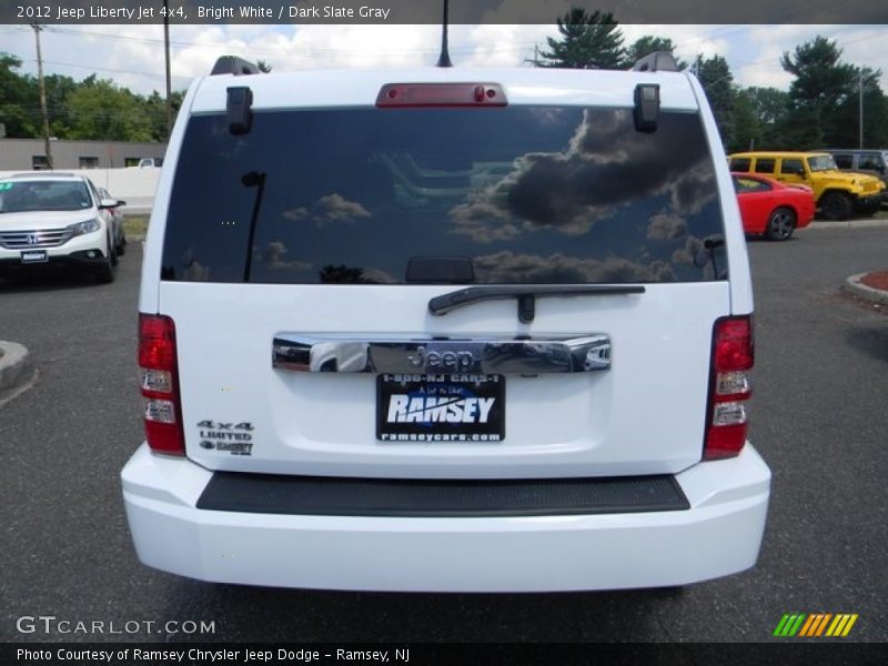 Bright White / Dark Slate Gray 2012 Jeep Liberty Jet 4x4