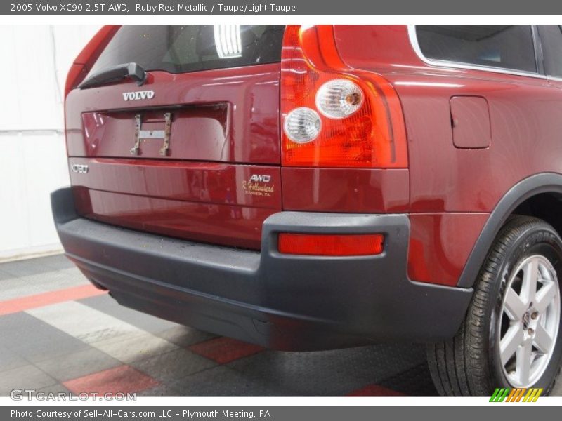 Ruby Red Metallic / Taupe/Light Taupe 2005 Volvo XC90 2.5T AWD