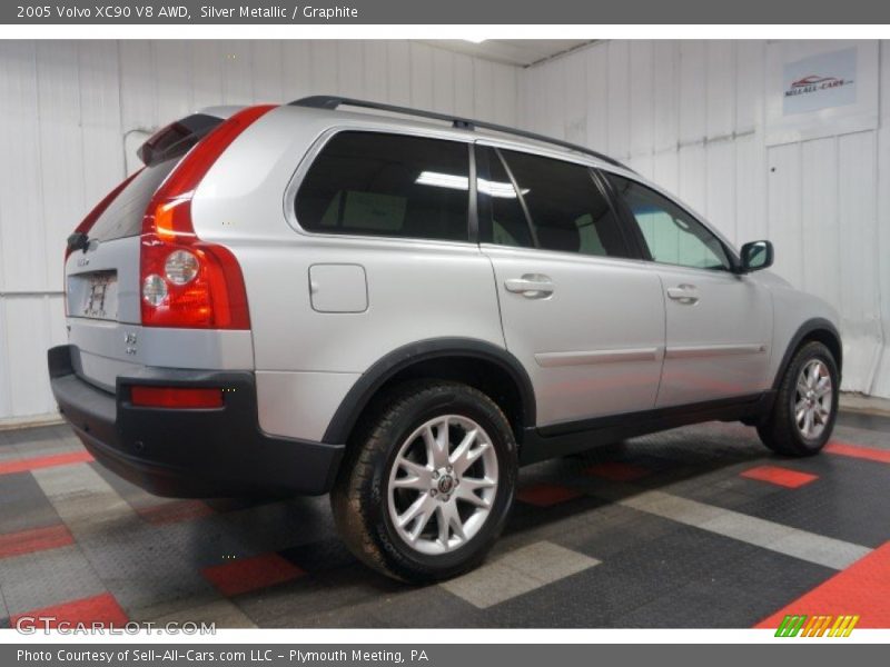 Silver Metallic / Graphite 2005 Volvo XC90 V8 AWD
