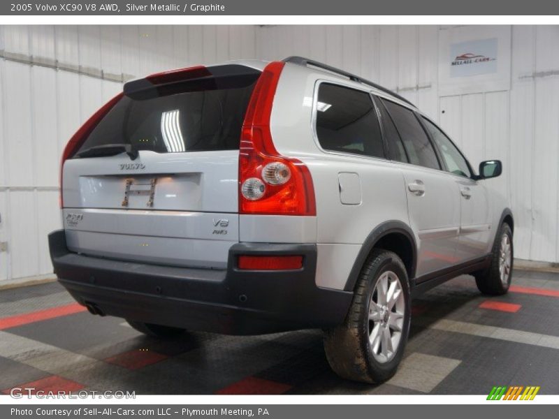 Silver Metallic / Graphite 2005 Volvo XC90 V8 AWD