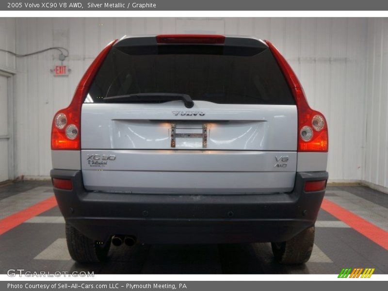 Silver Metallic / Graphite 2005 Volvo XC90 V8 AWD