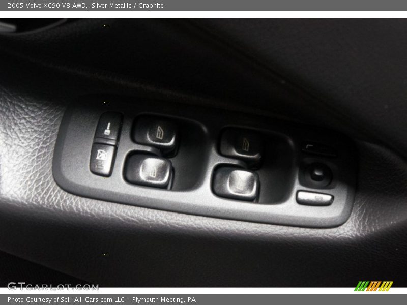 Silver Metallic / Graphite 2005 Volvo XC90 V8 AWD