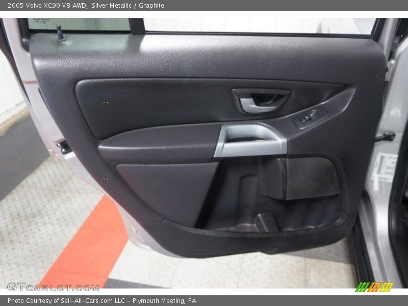 Silver Metallic / Graphite 2005 Volvo XC90 V8 AWD