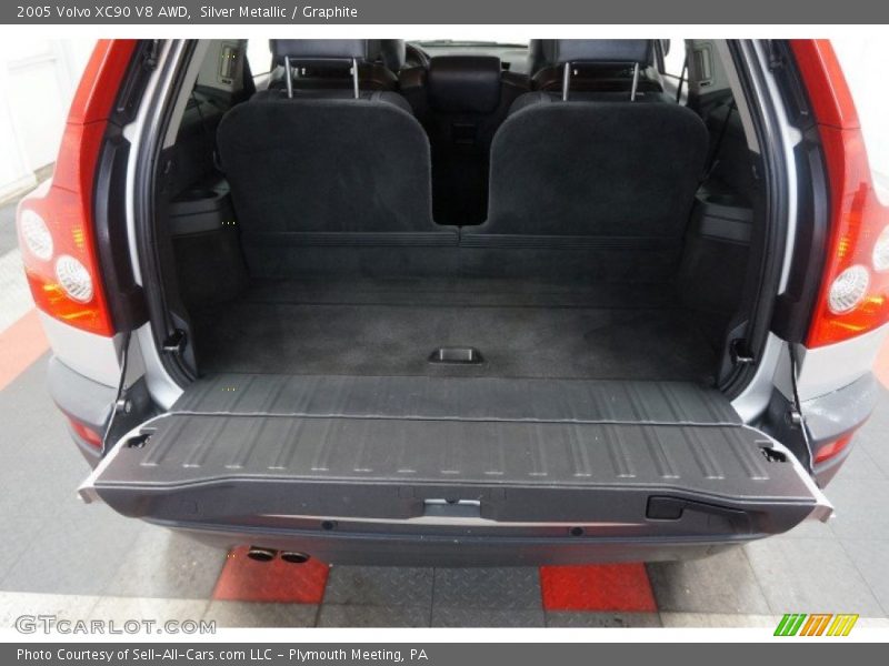 Silver Metallic / Graphite 2005 Volvo XC90 V8 AWD