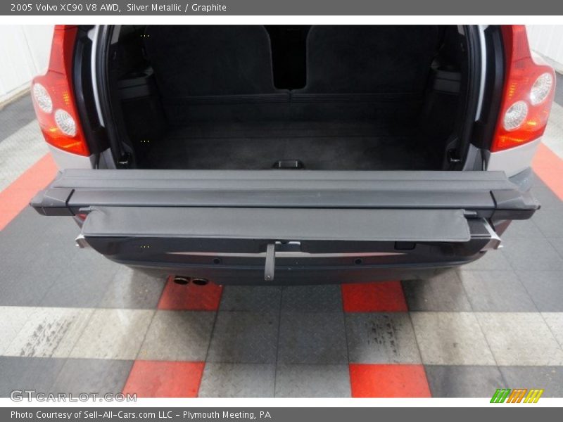 Silver Metallic / Graphite 2005 Volvo XC90 V8 AWD