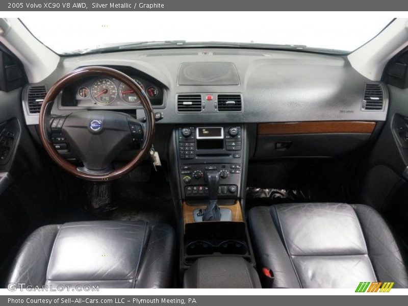 Silver Metallic / Graphite 2005 Volvo XC90 V8 AWD