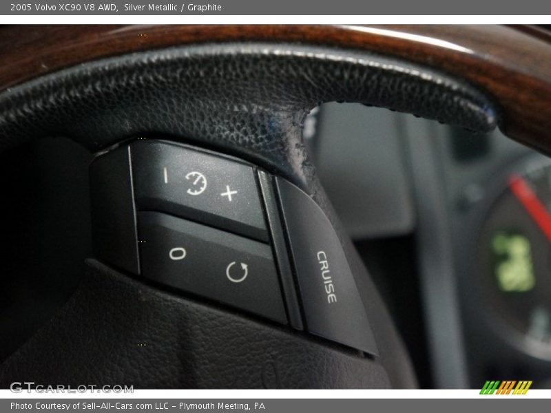 Silver Metallic / Graphite 2005 Volvo XC90 V8 AWD