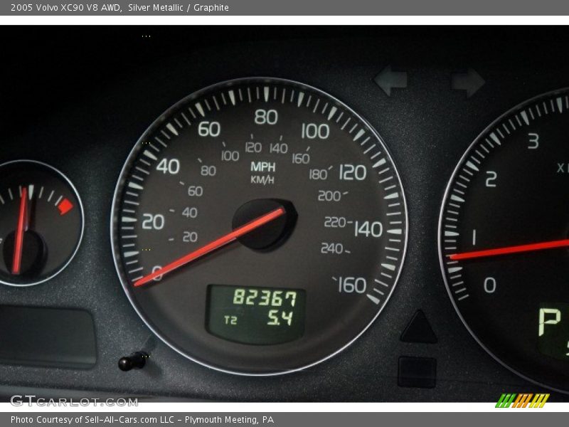 Silver Metallic / Graphite 2005 Volvo XC90 V8 AWD
