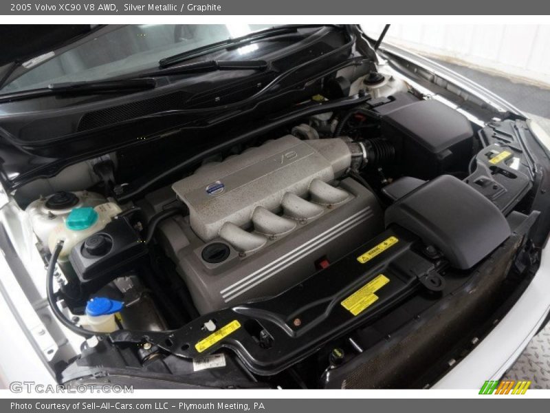 Silver Metallic / Graphite 2005 Volvo XC90 V8 AWD