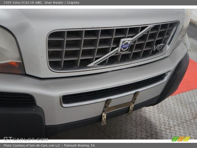 Silver Metallic / Graphite 2005 Volvo XC90 V8 AWD