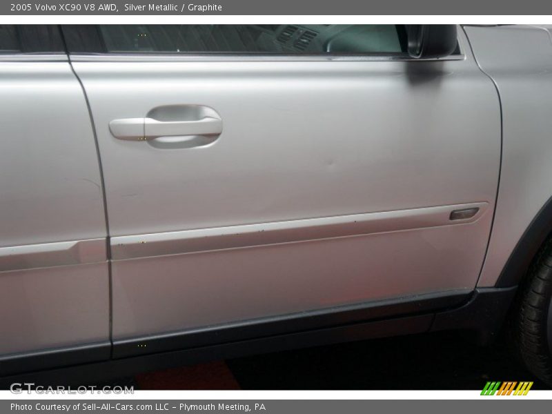 Silver Metallic / Graphite 2005 Volvo XC90 V8 AWD