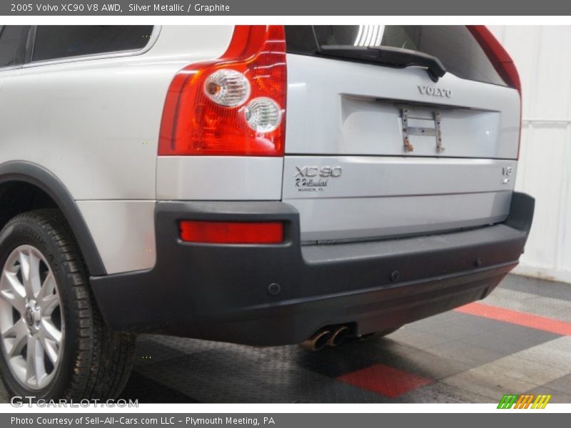 Silver Metallic / Graphite 2005 Volvo XC90 V8 AWD
