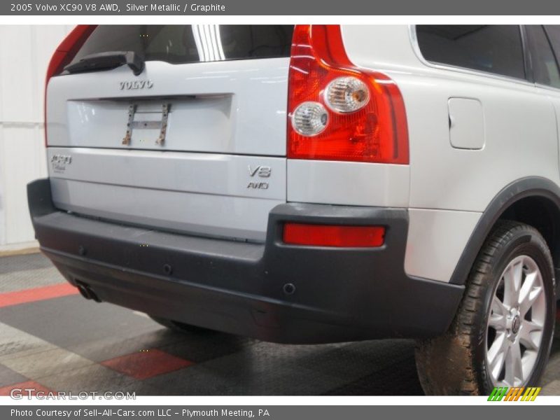 Silver Metallic / Graphite 2005 Volvo XC90 V8 AWD