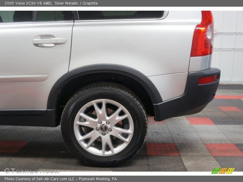 Silver Metallic / Graphite 2005 Volvo XC90 V8 AWD