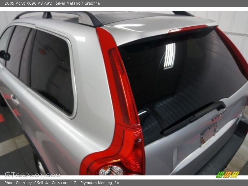 Silver Metallic / Graphite 2005 Volvo XC90 V8 AWD