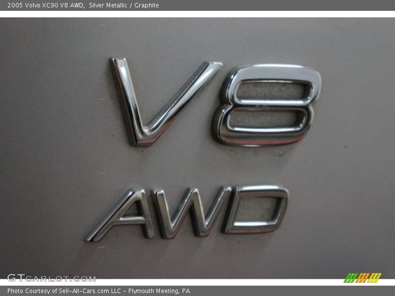 Silver Metallic / Graphite 2005 Volvo XC90 V8 AWD