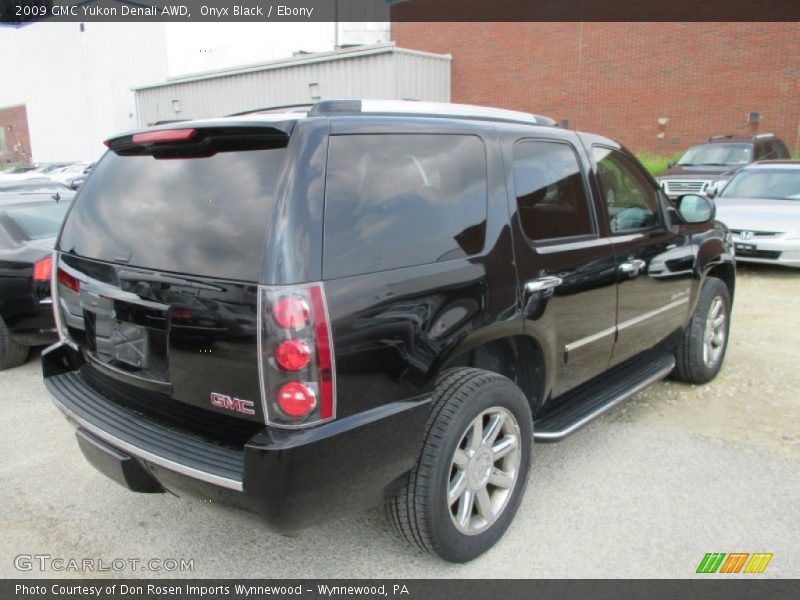 Onyx Black / Ebony 2009 GMC Yukon Denali AWD