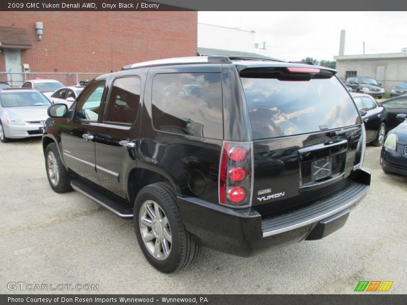 Onyx Black / Ebony 2009 GMC Yukon Denali AWD