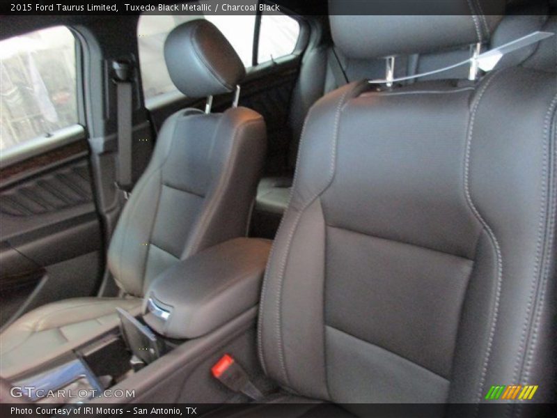 Tuxedo Black Metallic / Charcoal Black 2015 Ford Taurus Limited