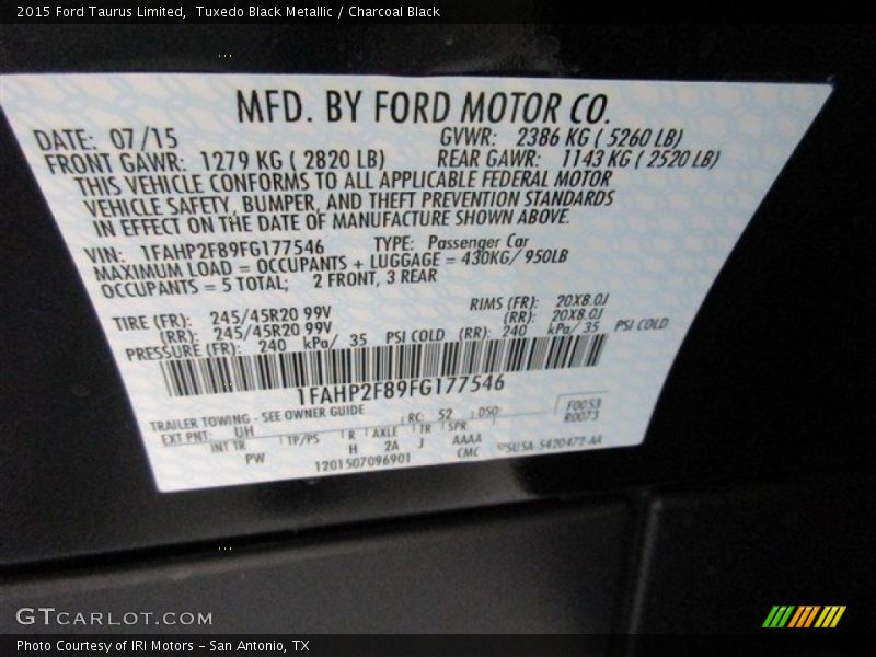 Tuxedo Black Metallic / Charcoal Black 2015 Ford Taurus Limited