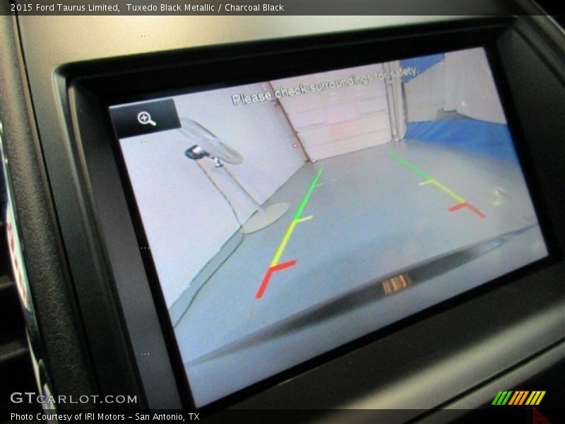 Tuxedo Black Metallic / Charcoal Black 2015 Ford Taurus Limited
