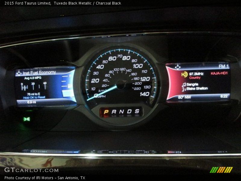 Tuxedo Black Metallic / Charcoal Black 2015 Ford Taurus Limited