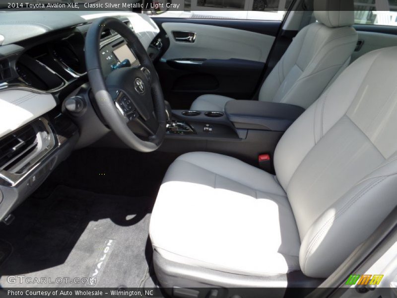 Classic Silver Metallic / Light Gray 2014 Toyota Avalon XLE