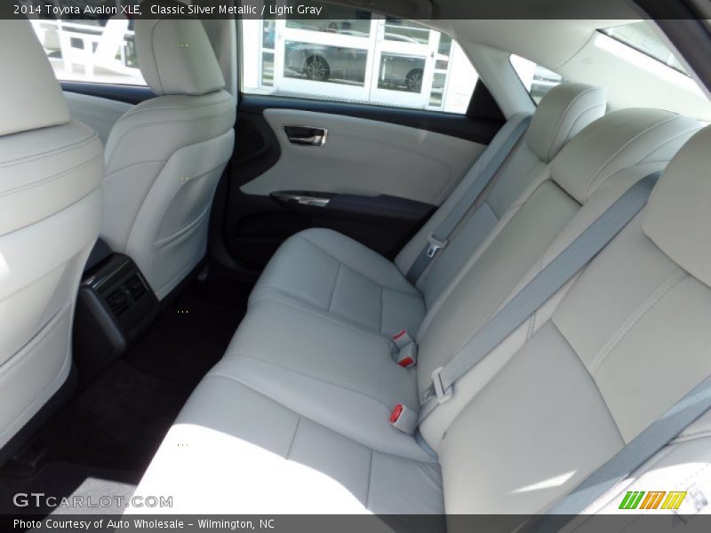Classic Silver Metallic / Light Gray 2014 Toyota Avalon XLE