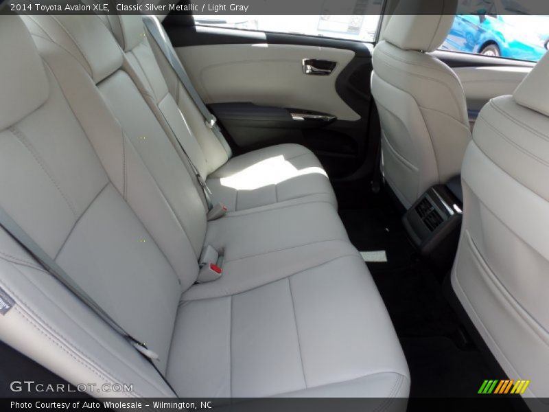 Classic Silver Metallic / Light Gray 2014 Toyota Avalon XLE