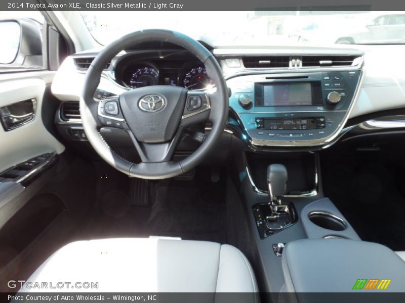 Classic Silver Metallic / Light Gray 2014 Toyota Avalon XLE