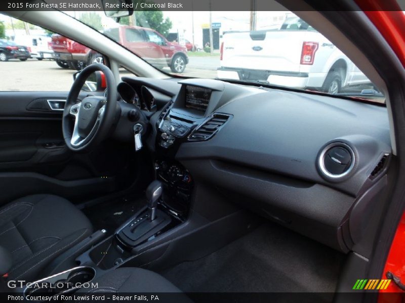 Race Red / Charcoal Black 2015 Ford Fiesta SE Hatchback