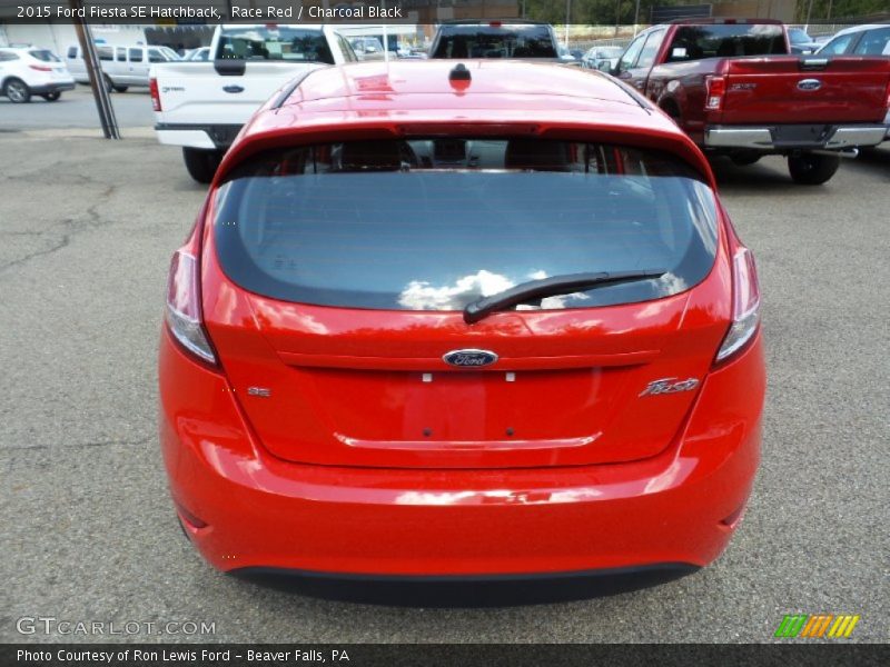 Race Red / Charcoal Black 2015 Ford Fiesta SE Hatchback