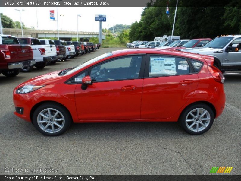 Race Red / Charcoal Black 2015 Ford Fiesta SE Hatchback