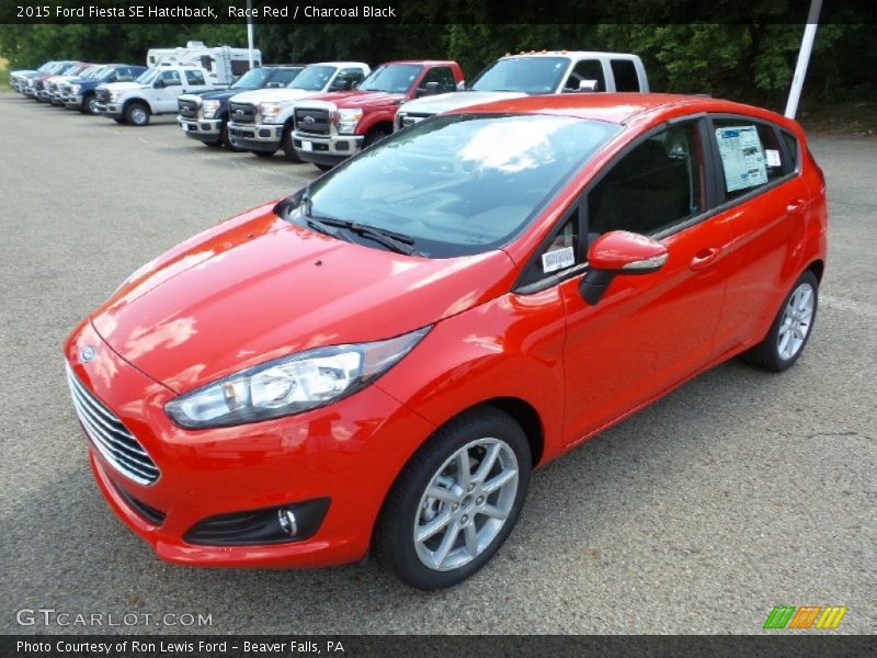 Race Red / Charcoal Black 2015 Ford Fiesta SE Hatchback