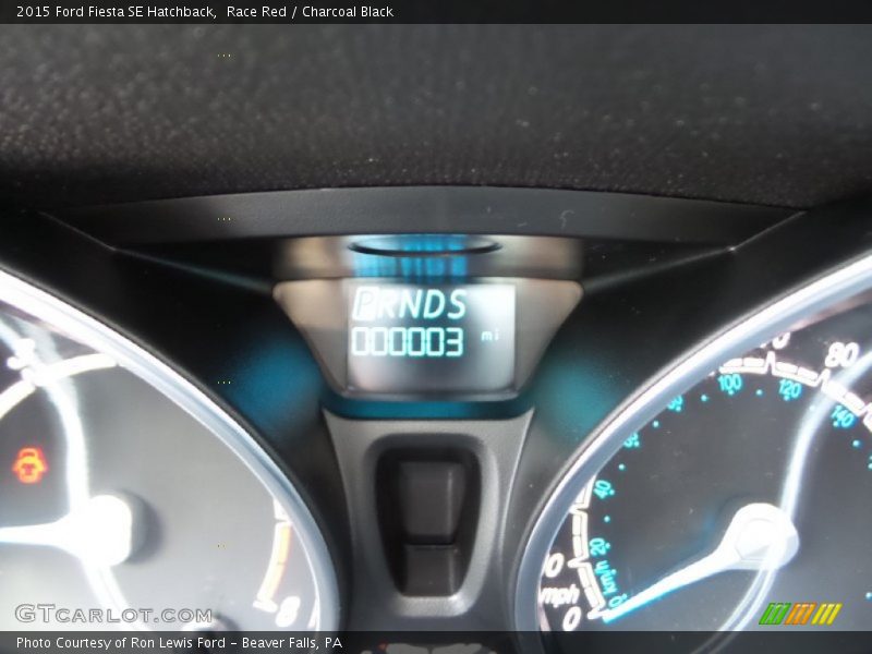 Race Red / Charcoal Black 2015 Ford Fiesta SE Hatchback