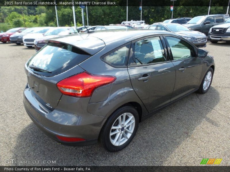 Magnetic Metallic / Charcoal Black 2015 Ford Focus SE Hatchback