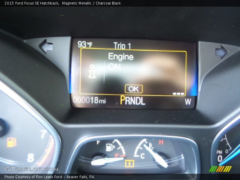 Magnetic Metallic / Charcoal Black 2015 Ford Focus SE Hatchback