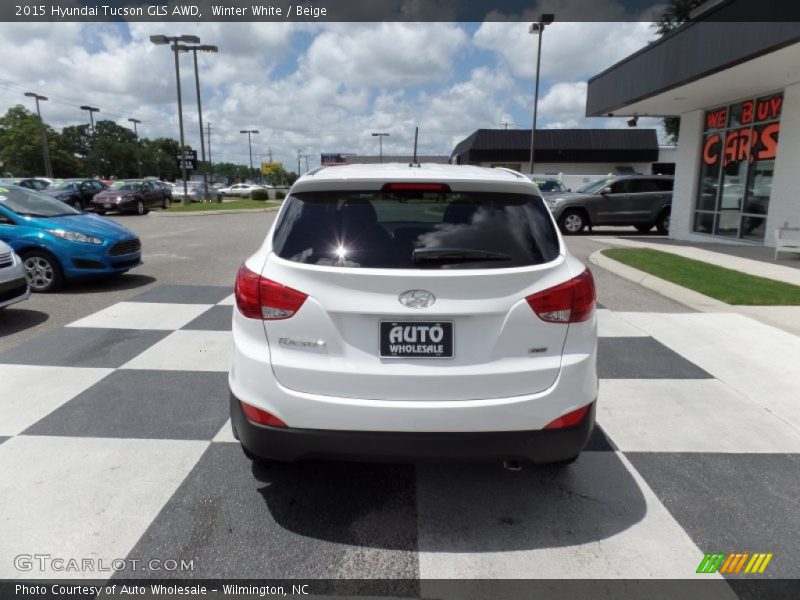Winter White / Beige 2015 Hyundai Tucson GLS AWD