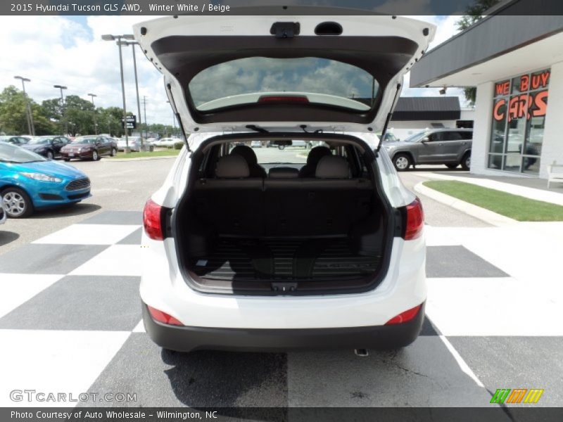 Winter White / Beige 2015 Hyundai Tucson GLS AWD
