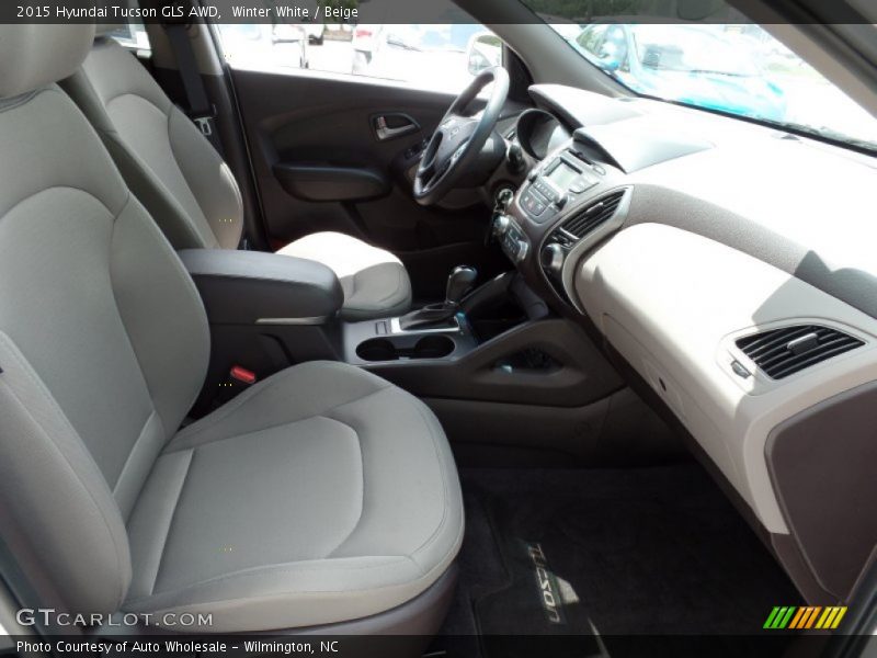 Winter White / Beige 2015 Hyundai Tucson GLS AWD