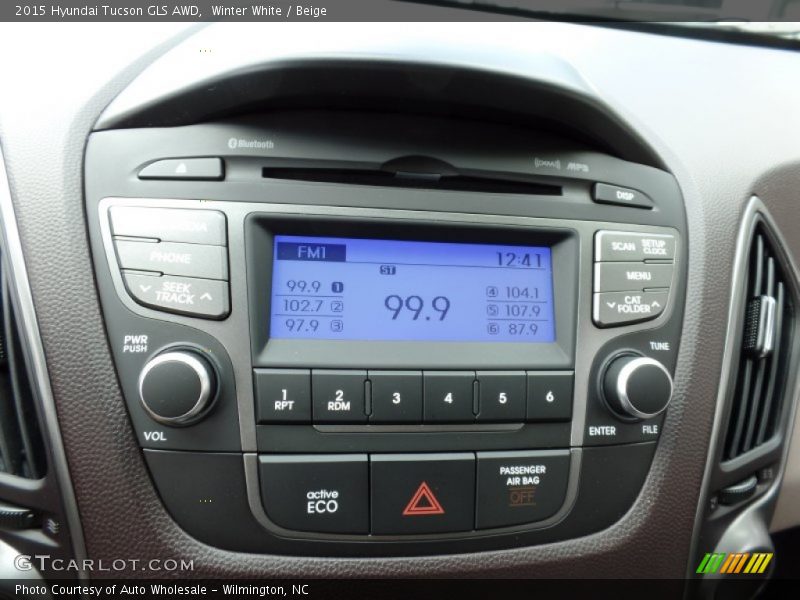 Winter White / Beige 2015 Hyundai Tucson GLS AWD
