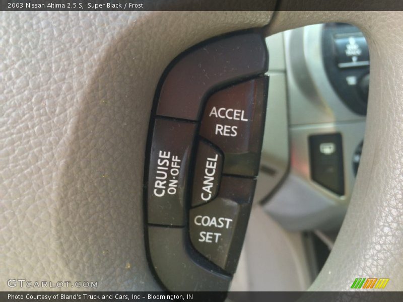 Super Black / Frost 2003 Nissan Altima 2.5 S