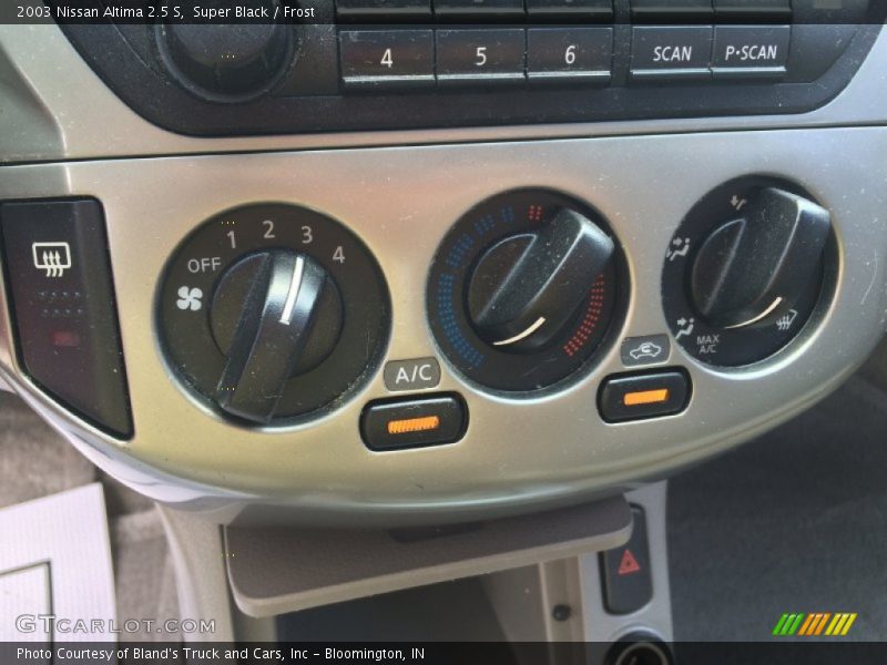 Super Black / Frost 2003 Nissan Altima 2.5 S