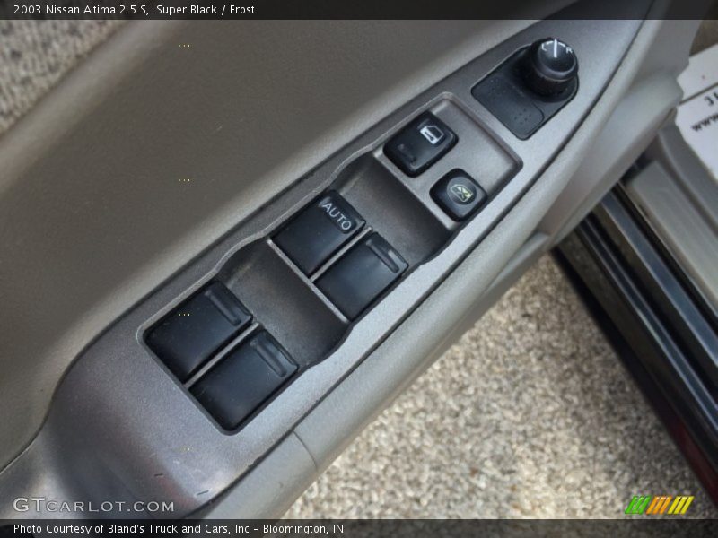 Super Black / Frost 2003 Nissan Altima 2.5 S